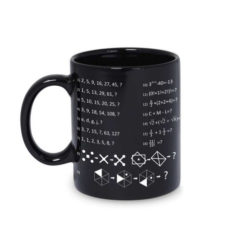 Gigantyczny Kubek Geniusza z zadaniami matematyka