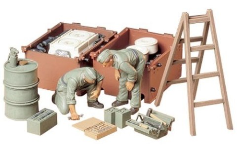 German Tank Maintenance Crew Tamiya
