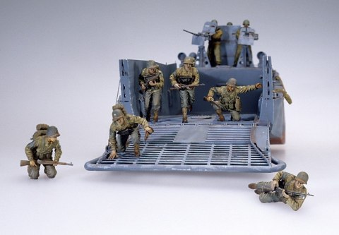 LCM 3 50ft Landing Craft Italeri