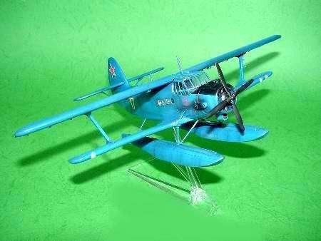 Model plastikowy Antonov An-2V Colt on Float Trumpeter