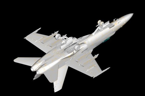 Model plastikowy F/A-18A Hornet Hobby Boss