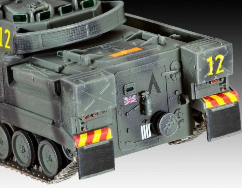 Model plastikowy Warrior MCV Revell