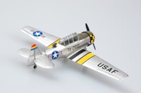 Model plastikowy T-6G Texan Hobby Boss