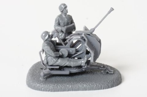 FLAK-38 German 20mm Anti-AirCraft Gun with Crew Zvezda