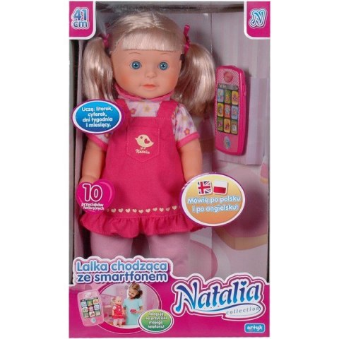 Natalia Lalka chodząca ze smartfonem Artyk
