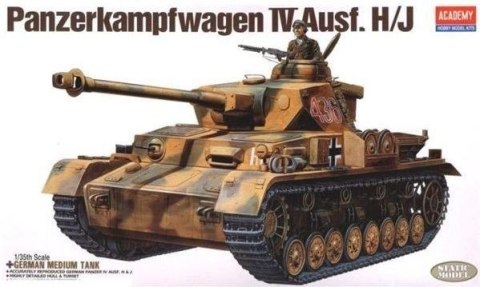 Model plastikowy Panzerkampfwagen Ausf. IV H/J Academy