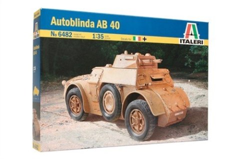 Autoblinda AB 40 Italeri