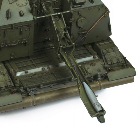 MSTA 2S19M2 Self Propelled Gun 152 mm Zvezda