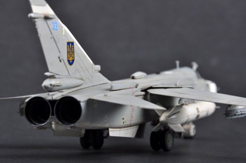 Model plastikowy Su-24MR Fencer-E Trumpeter