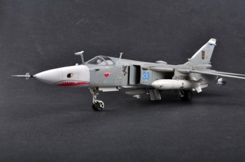 Model plastikowy Su-24MR Fencer-E Trumpeter