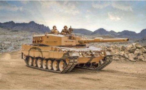 Model plastikowy Leopard 2A4 Italeri