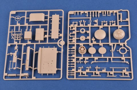 Model plastikowy BAZ-64022 z 5P85TE2 TEL S-400 Hobby Boss