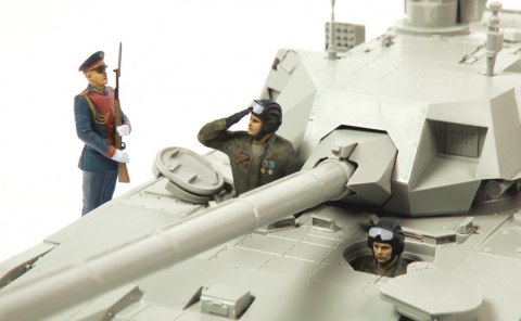 Russian contemporary tank crew Paradever Zvezda