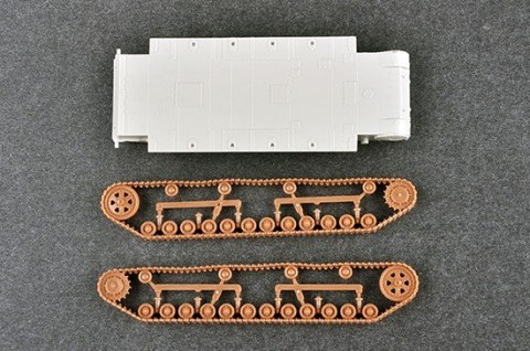 Model plastikowy T-28 radziecki czołg średni Trumpeter