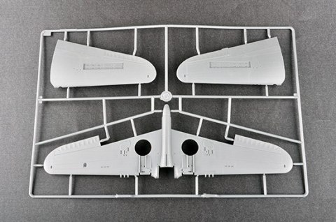 Model plastikowy P-40F War Hawk Trumpeter