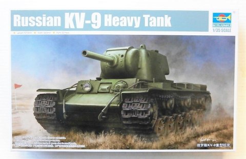 Model plastikowy Rosyjski czołg ciężki KV-9 Trumpeter