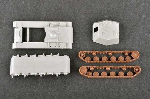 Model plastikowy SU-152 Samobieżna ciężka haubica Trumpeter