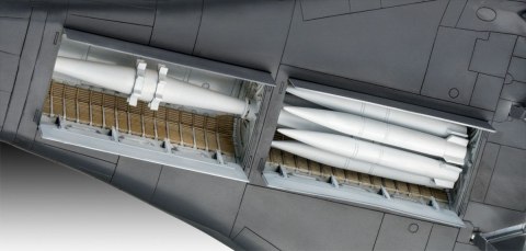 Model plastikowy B-1B Lancer 1/48 Platinum Edition Revell