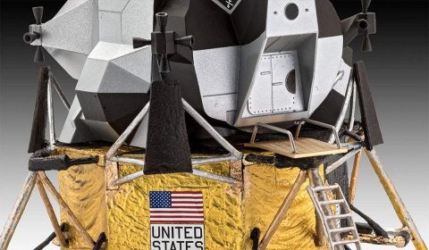 Model plastikowy Lunar Landing 1/48 Apollo 11 Lunar Module Eagle Revell