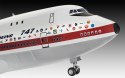 Model plastikowy Zestaw upominkowy 50th Anniversary Boeing 747-100 1/144 Revell