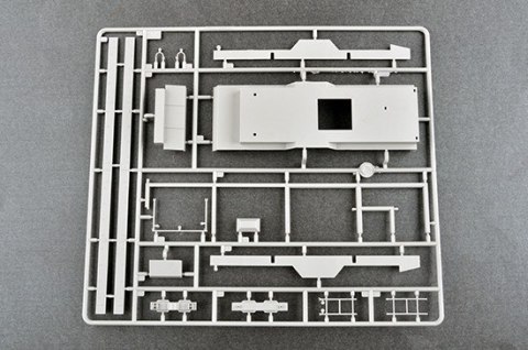 Model plastikowy rosyjski 9P78-1 TEL do systemu 9K720 Iskander-M Trumpeter