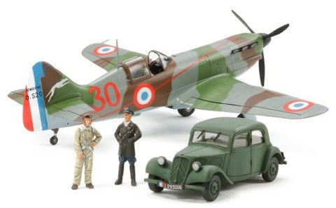 Model plastikowy D.520 French Aces w/Staff Car Tamiya