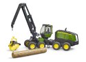 Harwester John Deere 1270G z konarem drzewa BRUDER