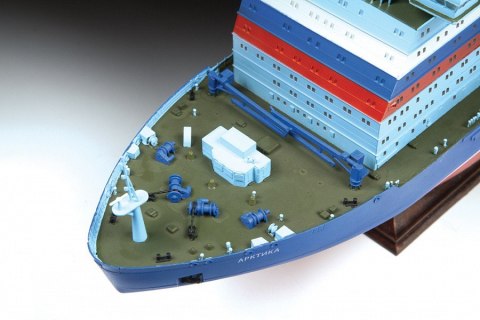 Model plastikowy ARKTIKA Project 22220 Rosyjski lodołamacz o napędzie atomowym Zvezda