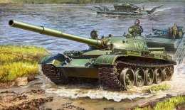 Model do sklejania Soviet main battle tank T-62 Zvezda