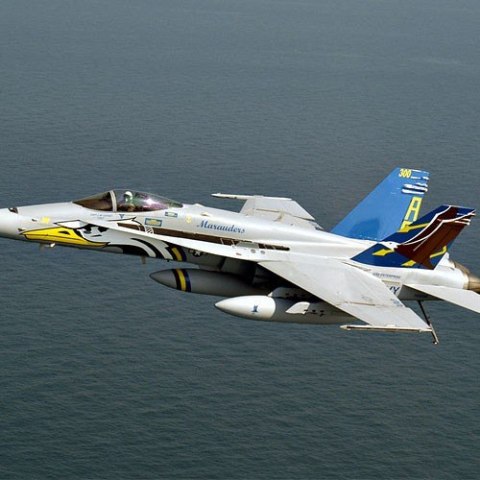 Model plastikowy F/A-18C USN VFA- 82 Marauders Limited 1/72 Academy