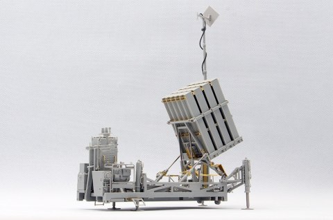 Model plastikowy TRUMPETER Iron Dome Air Defense System 1/35 Hobby Boss