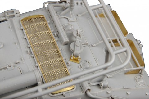 Model plastikowy BTR-60P BTR-60 PU 1/35 Trumpeter