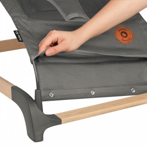 Leżaczek bujaczek June Air Grey Graphite Lionelo