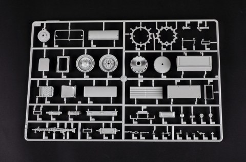 Model plastikowy Sd.Kfz 251D 1/16 Trumpeter