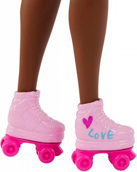 Lalka Barbie z fryzurą w stylu afro z akcesoriami Mattel