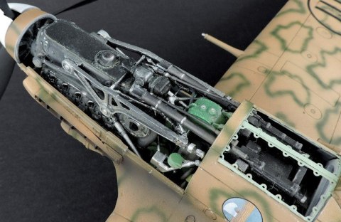 Model plastikowy Macchi MC.205 Veltro 1/32 Italeri