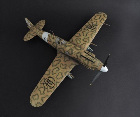 Model plastikowy Macchi MC.205 Veltro 1/32 Italeri