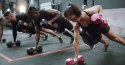 Hantle sześciokątne zestaw 2x4 kg ciężarki do ćwiczeń obciążniki fitness różowe ModernHome