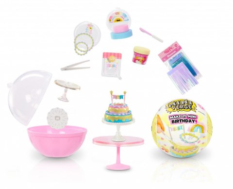 Figurki Miniverse Mini Celebration Display 15 sztuk MGA