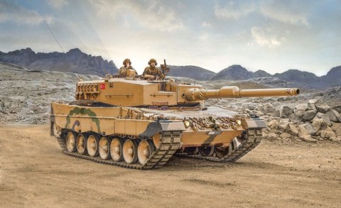 Model plastikowy Leopard 2A4 Italeri