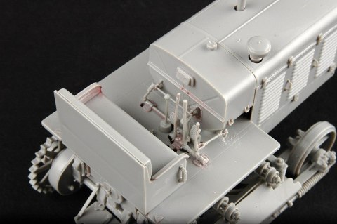 Model plastikowy ChTZ S-65 rosyjski ciągnik Trumpeter