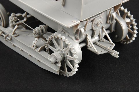 Model plastikowy ChTZ S-65 rosyjski ciągnik Trumpeter