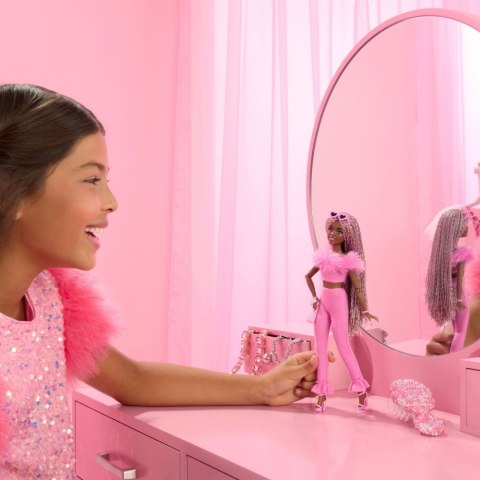 Lalka Barbie Deluxe Style 4 Różowy komplet z futerkiem Mattel