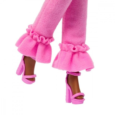 Lalka Barbie Deluxe Style 4 Różowy komplet z futerkiem Mattel