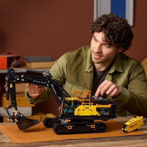 Klocki Technic 42215 Koparka Volvo EC500 Hybrid LEGO
