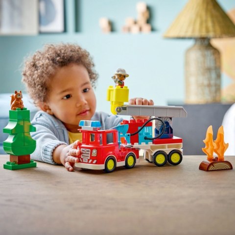 Klocki DUPLO 10473 Wóz strażacki z wężem i strażakiem LEGO