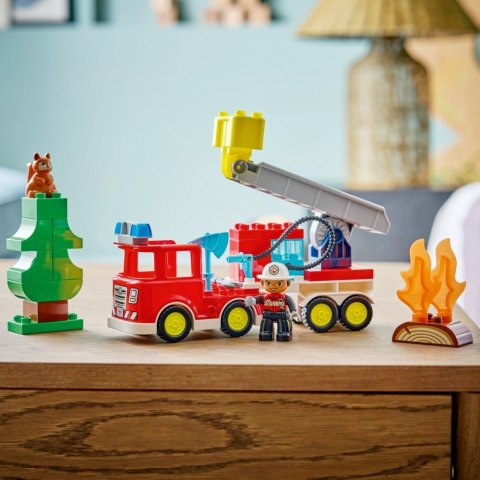 Klocki DUPLO 10473 Wóz strażacki z wężem i strażakiem LEGO