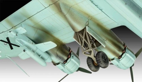 Model plastikowy Samolot Focke-Wulf Fw 200 C-5/C-8 Revell