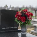 Bukiet flakon stroik na cmentarz kompozycja kwiatowa