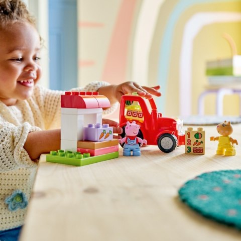 Klocki DUPLO Peppa Pig 10468 Ciągnik i rynek LEGO